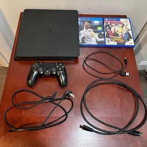 PS4 Slim Console